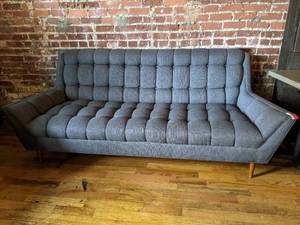 lot 2383 image: Gray couch