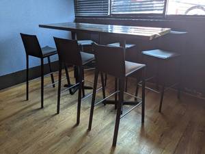 lot 2410 image: Wooden table w (6) leather chairs