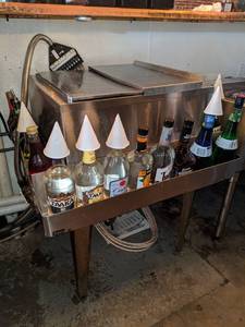 lot 2429 image: Ice well w speed rails