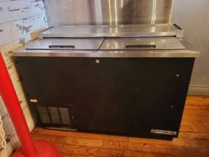 lot 2440 image: Beverage Air Reach In Cooler DW49