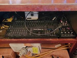 lot 2447 image: Stage Desk-16 Channel Dimmer Console, Harbinger Amp LVL Series