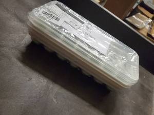 lot 5613 image: 4 Ice Tracys With Lids