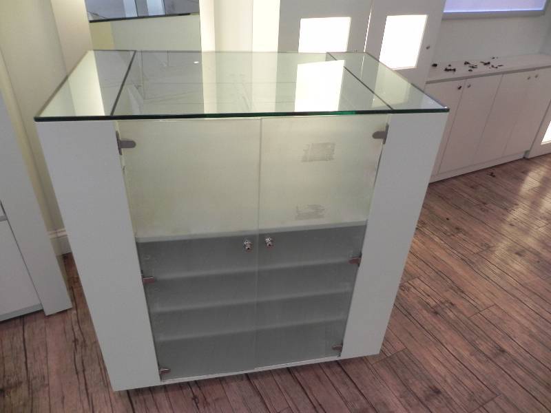 Jewelry Store Fixture Liquidation EquipBid