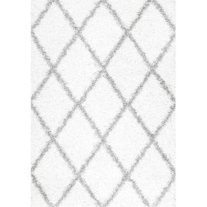 lot 22391 image: nuLOOM Shanna Shag Area Rug whiteGray 4 x 6. dirty on edge