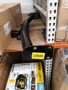 lot 22680 image: Reese tow power trailer hitch size unknown