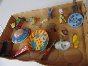 lot 3250 image: Metal toys