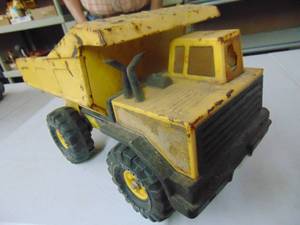 lot 3254 image: Tonka Truck