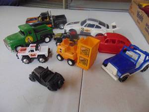 lot 3258 image: Miscellaneous Plastic Diecast Toys