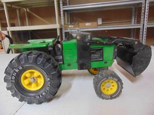 lot 3263 image: Tonka Tractor