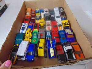 lot 3264 image: Toy Cars