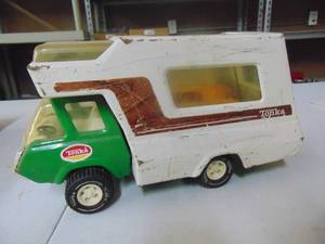 lot 3270 image: Tonka Camper