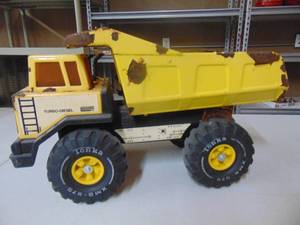 lot 3278 image: Tonka Truck