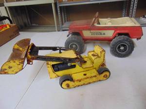 lot 3279 image: Tonka Truck and Highloader