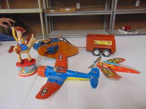 lot 3285 image: Nylint Horse Trailer, Metal Toys, Woody