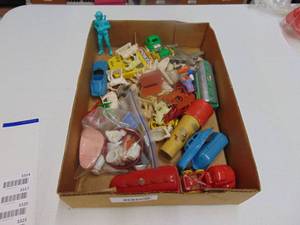 lot 3311 image: Vintage Farm Animals and Figures