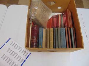 lot 3334 image: Large Selection of Vintage Bookis