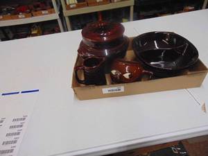 lot 3341 image: Hull Cookie Jar, top has been fixed