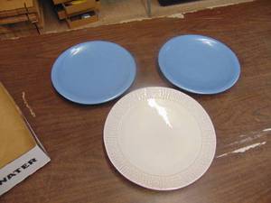 lot 3351 image: Three Frankoma Plates