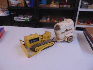 lot 3358 image: Tonka Vehicles