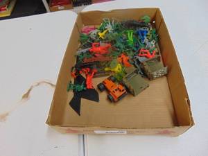 lot 3363 image: Vintage Plastic Men - Marx