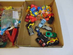 lot 3366 image: Hot Wheels and Garfield
