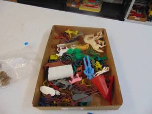 lot 3367 image: Vintage Plastic Toys - Marx