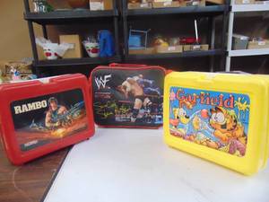 lot 3378 image: Three Lunch Boxes