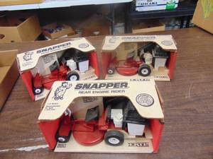 lot 3385 image: Three Snapper Rear Engine Riders NIB