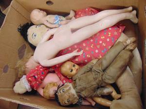lot 3389 image: Dolls