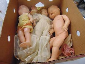lot 3390 image: Dolls