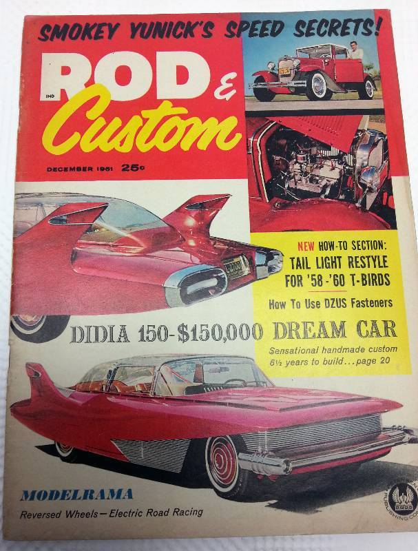 lot 1753 image: December 1961 Rod & Custom magazine with hours of enjoyable reading and cool old photos.