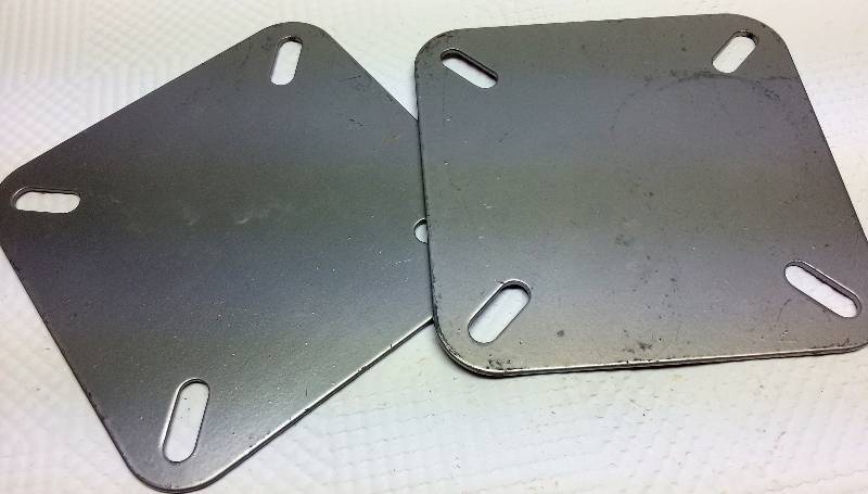 lot 1745 image: Pair (2) New steel 5 inch X 5 inch electrical box covers with universal pattern