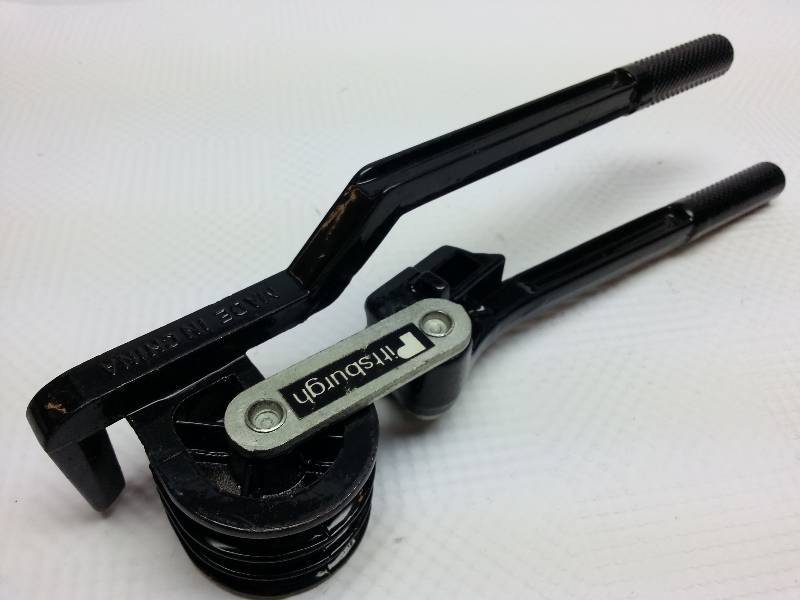 lot 1790 image: Handy Pittsburg small steel or copper brake line fuel line radius bender