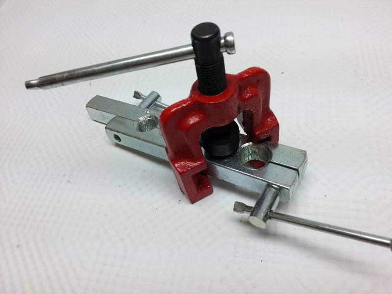 lot 1791 image: I believe its a new small steel or copper tubing flaring tool
