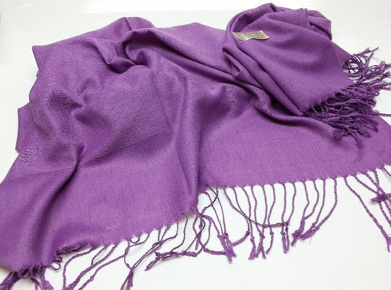 lot 9123 image: From the Pashmina Store is this new Pashmina Silk Burgundy Shawl Wrap Scarf.