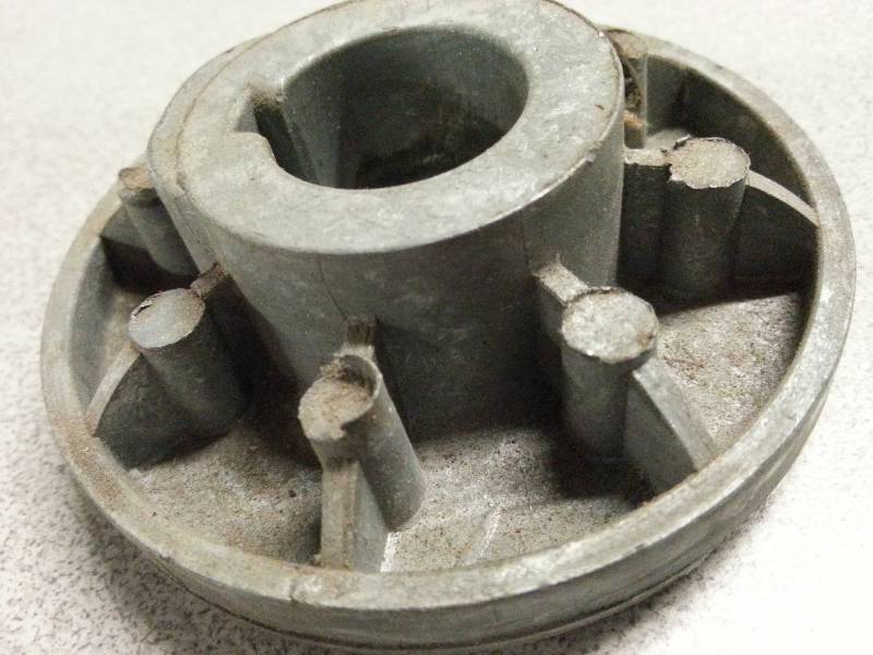 lot 1825 image: 3 inch 2 pin flange with 78 in ID shaft hole.  In excellent shape