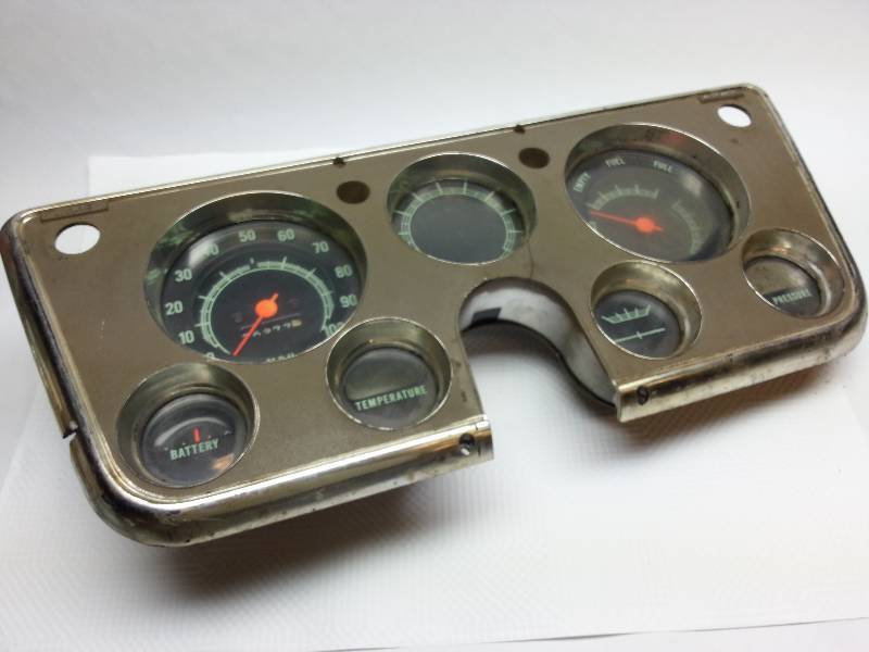 lot 1846 image: 1971 Chevy pickup truck dash cluster A little humble and has a crack or 2 but some good components to pull off or get out the plastic welder.