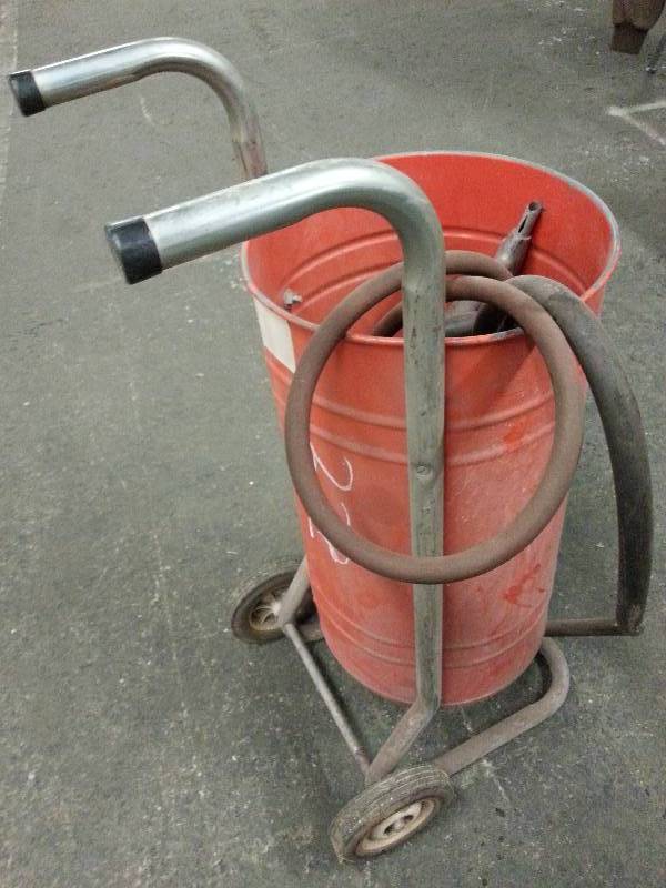 lot 3010 image: Heavy duty sand blaster can, nozzle and shop cart to take it where you need it
