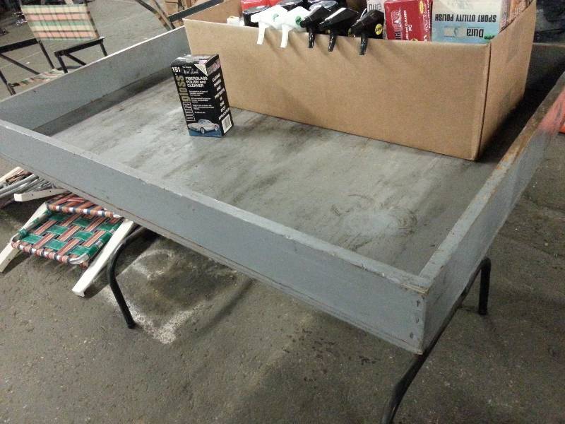 lot 3018 image: Get in the Swap Meet or Flea Market business with this display table and all car care contents.