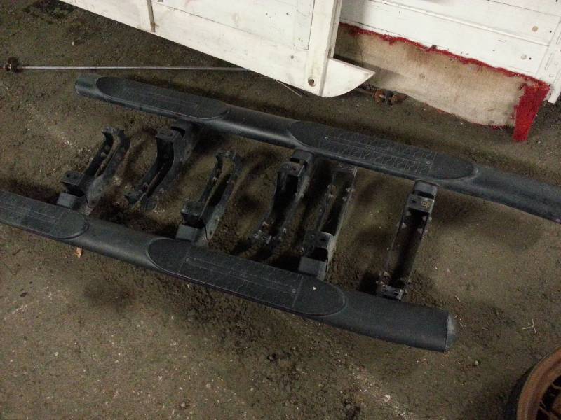 lot 3020 image: Actually a very nice set of Anodized Black aluminum running boards nerf bars with brackets for the Acura