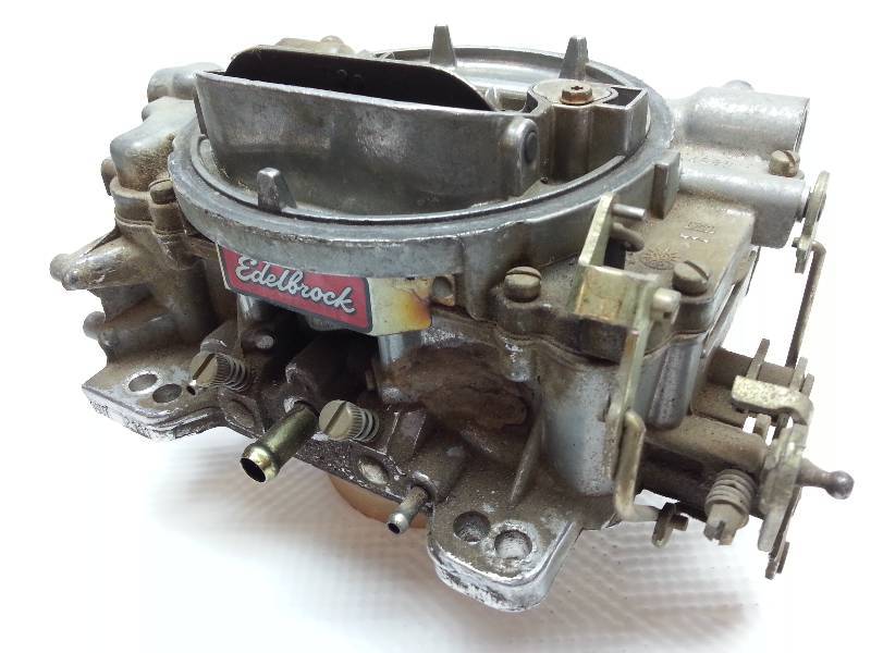 lot 1863 image: Used Edelbrock 1407 manual choke 750cfm Performer series carburetor rebuilder