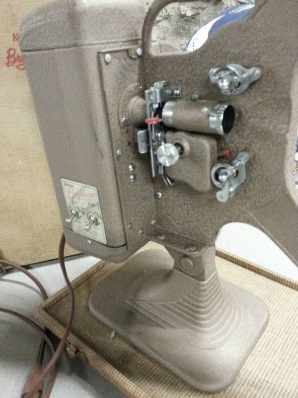 lot 1866 image: Vintage movie projector Keystone Brightbeam K70 8MM maybe missing a reel or so.