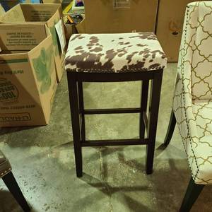 lot 10 image: Cowhide Single Bar Stool