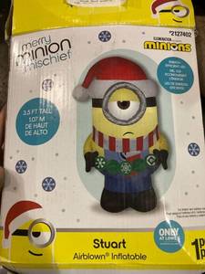 lot 64896 image: Merry Minion Inflatable Christmas Decoration