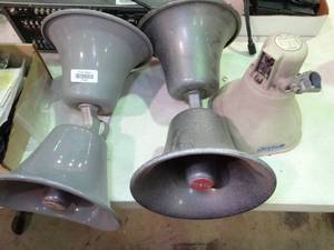 lot 37425 image: Lot of PA Speakers