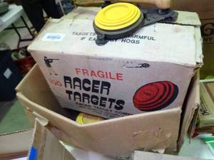 lot 37438 image: 2 Boxes of Clay Pigeon Racer Targets and Hand Launcher