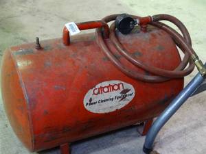 lot 37451 image: Portable Air-Tank with Hose