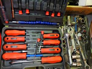 lot 37455 image: Lot of Screwdriver - Sockets - Etc