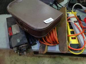 lot 37461 image: Neon Franceformer  Extention Cords  Work Lights  Etc