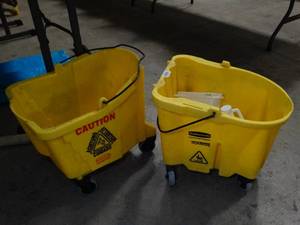lot 37464 image: 2 Mop Buckets